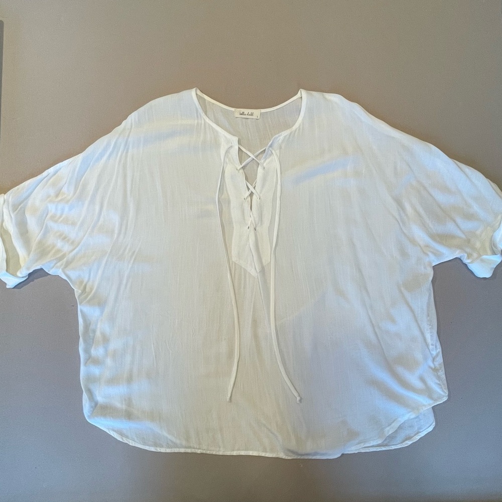 Ladies L Boutique top
Bella Dahl peasant top
Light and airy
100% rayon